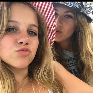 Meet your Posher, Kendra